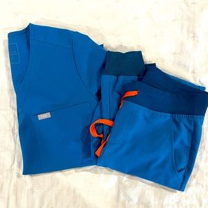 FIGS XS top, XST jogger pants